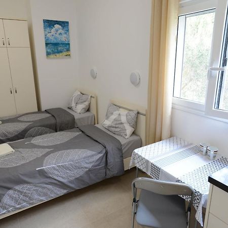 Olga Beach Apartment 28 Хайфа Екстер'єр фото