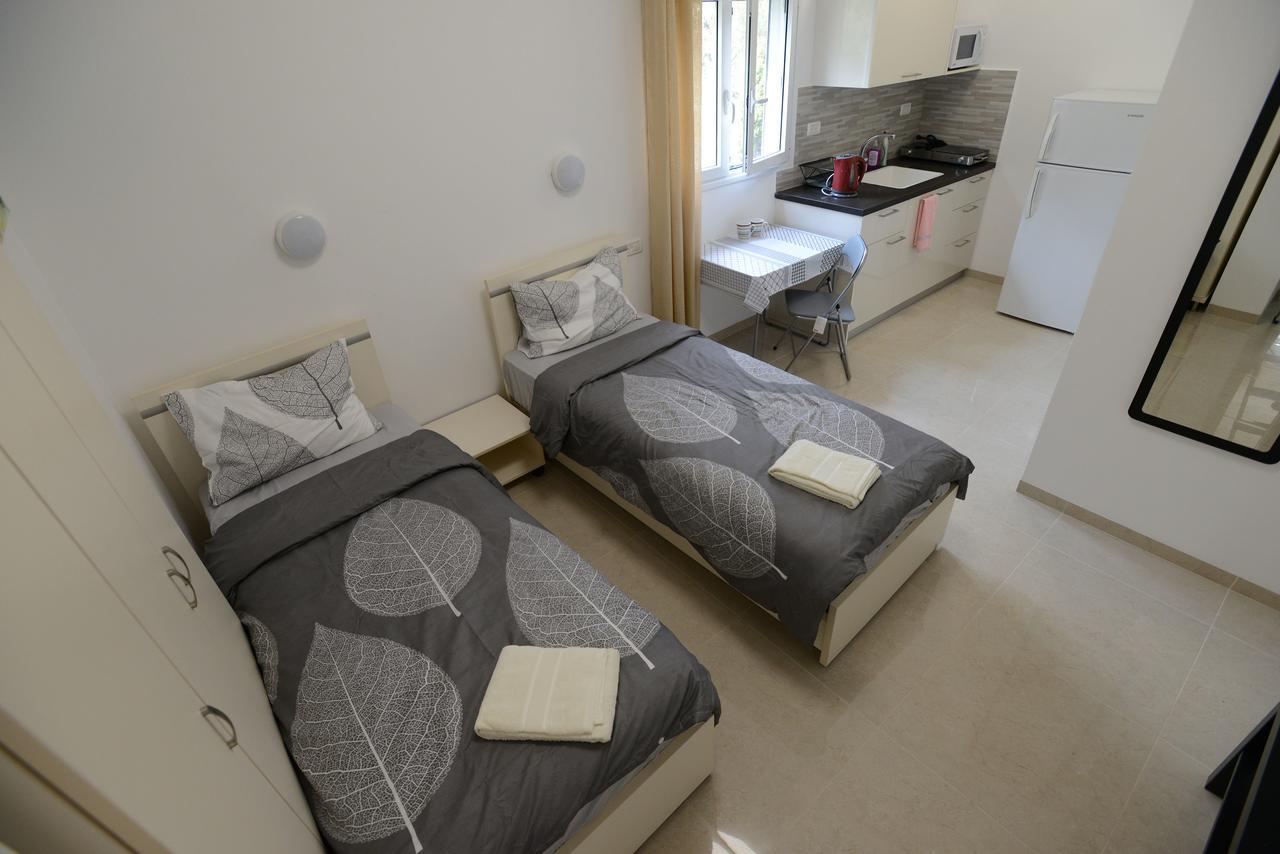 Olga Beach Apartment 28 Хайфа Екстер'єр фото